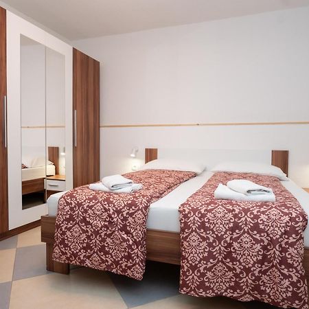 Holiday Home Luka Pridraga Exterior photo