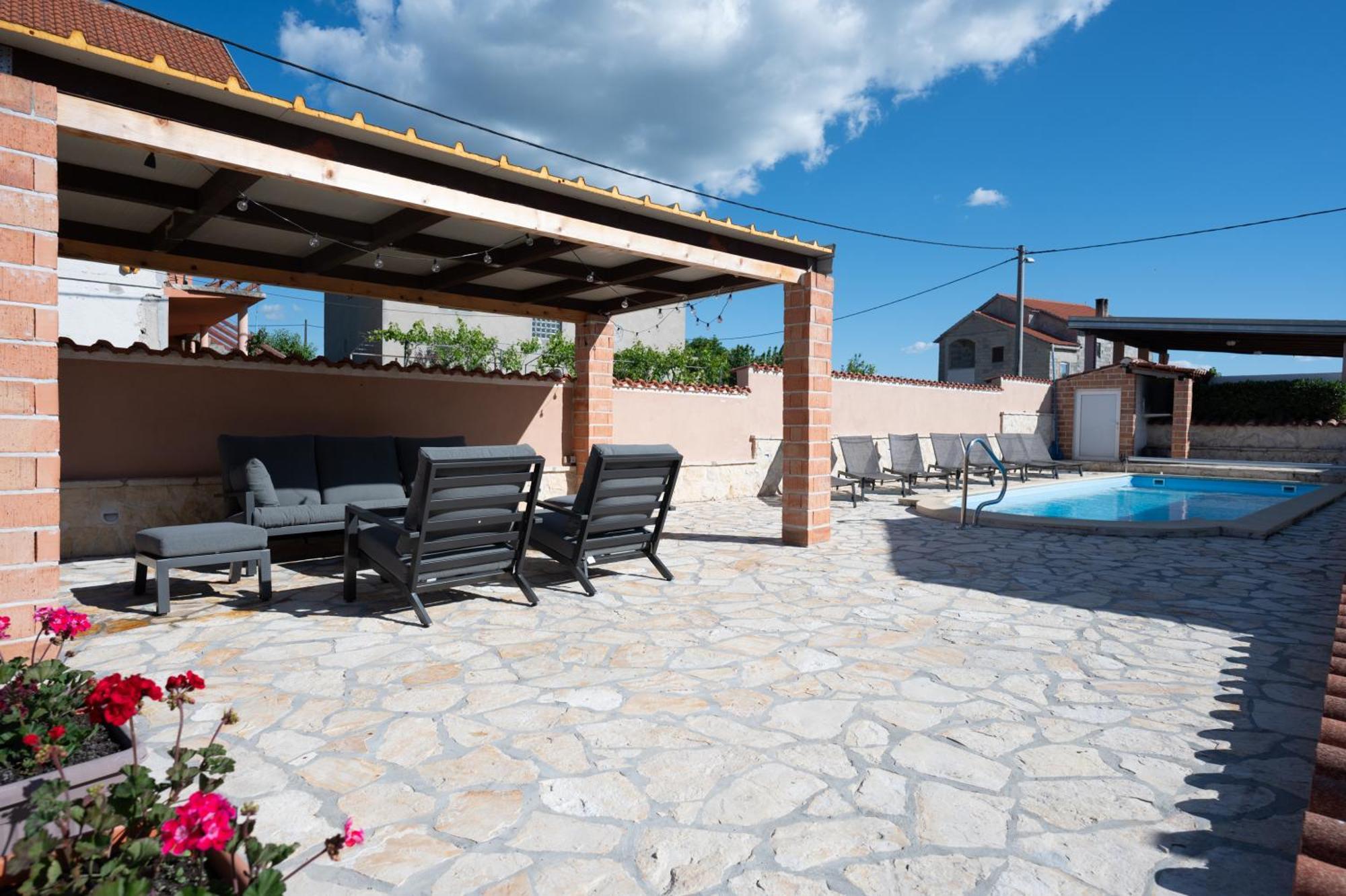 Holiday Home Luka Pridraga Exterior photo